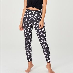 Onzie high rise legging